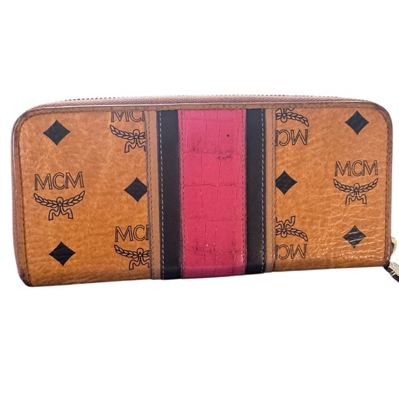 MCM Tan and Pink Wallet - Picture 7 of 9